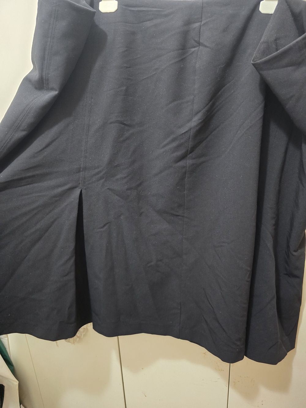 Avenue Black Midi Skirt